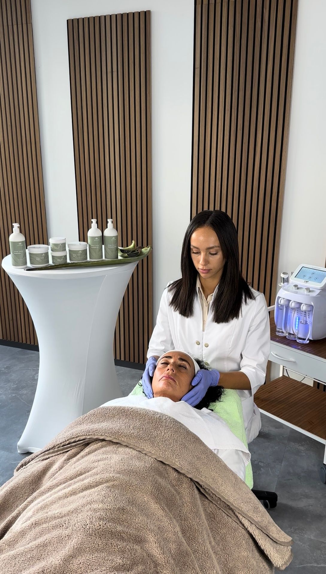 Aqua Facial Masterclass